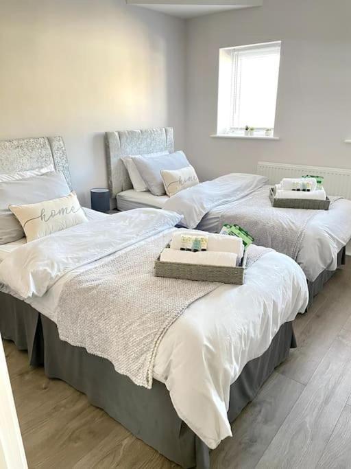 شقة رامْسْغيت  في Royal Harbour Retreat Sea Views & Pool Table المظهر الخارجي الصورة