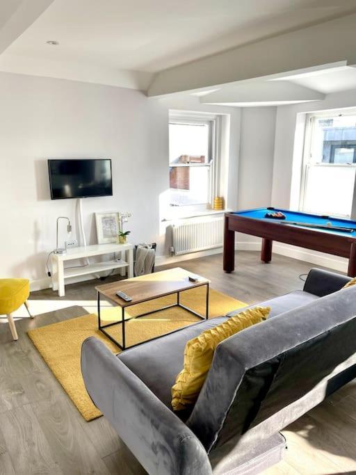 شقة رامْسْغيت  في Royal Harbour Retreat Sea Views & Pool Table المظهر الخارجي الصورة